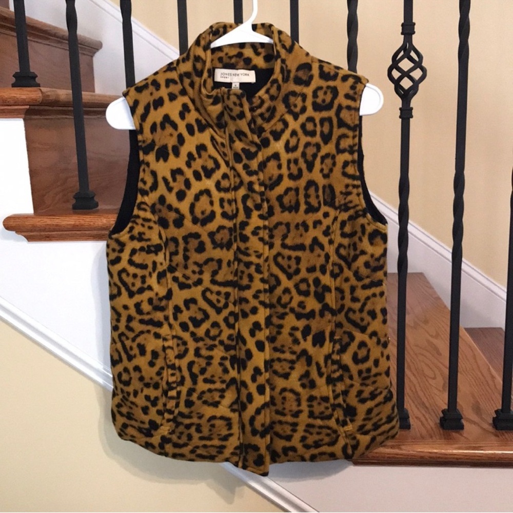 Jones New York Leopard Print Vest
